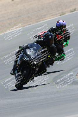 media/Apr-09-2023-SoCal Trackdays (Sun) [[333f347954]]/Turn 10 (115pm)/